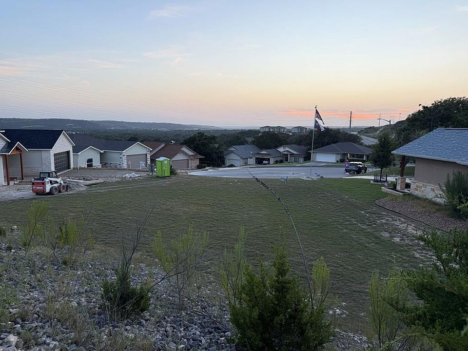 1st image of 306 Vantage Cir