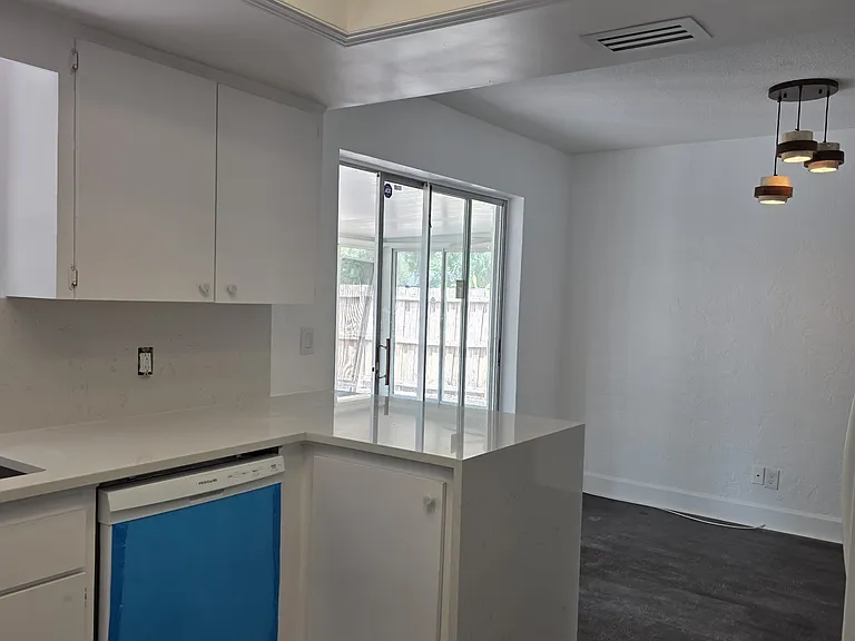 5210 Dr Martin Luther King Jr St N — Photo 25