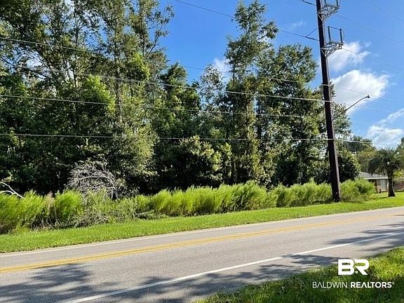 4th image of Azalea Ave