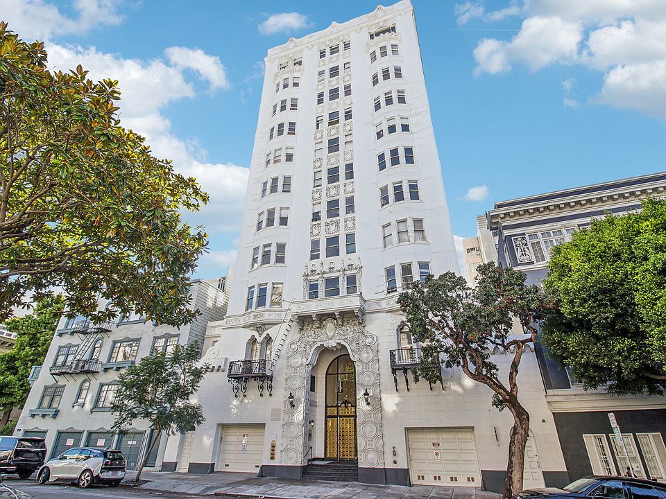 Front exterior view of the apartment building at 645 Stockton St, San Francisco, CA 94108, United States