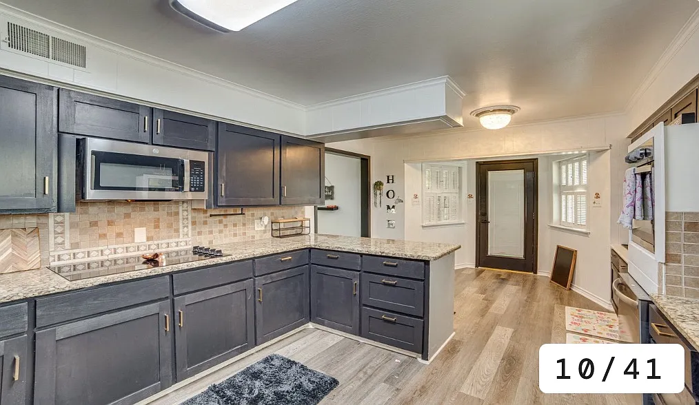 4 bed, 2800 sqft, $4,200 — Photo 4