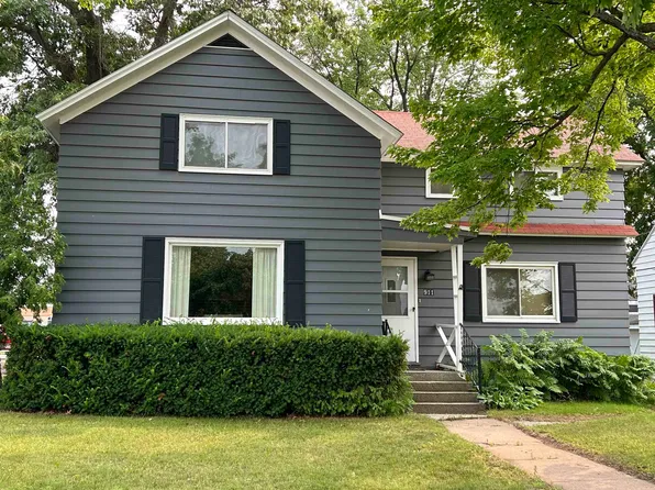 911 Main St, Marinette, WI 54143