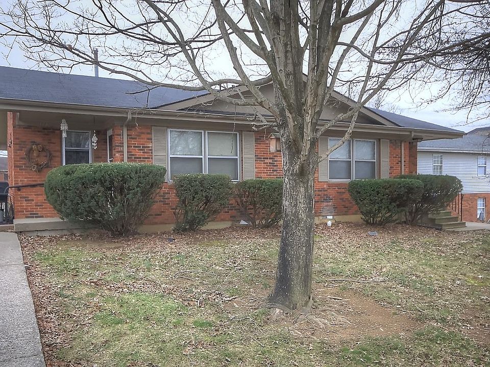 2nd image of 116 Strode Station Cir