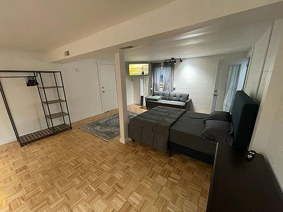 5th image of 116 Quince St NE