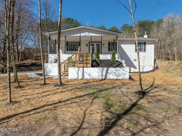 2055 Lake City Hwy, Clinton, TN 37716