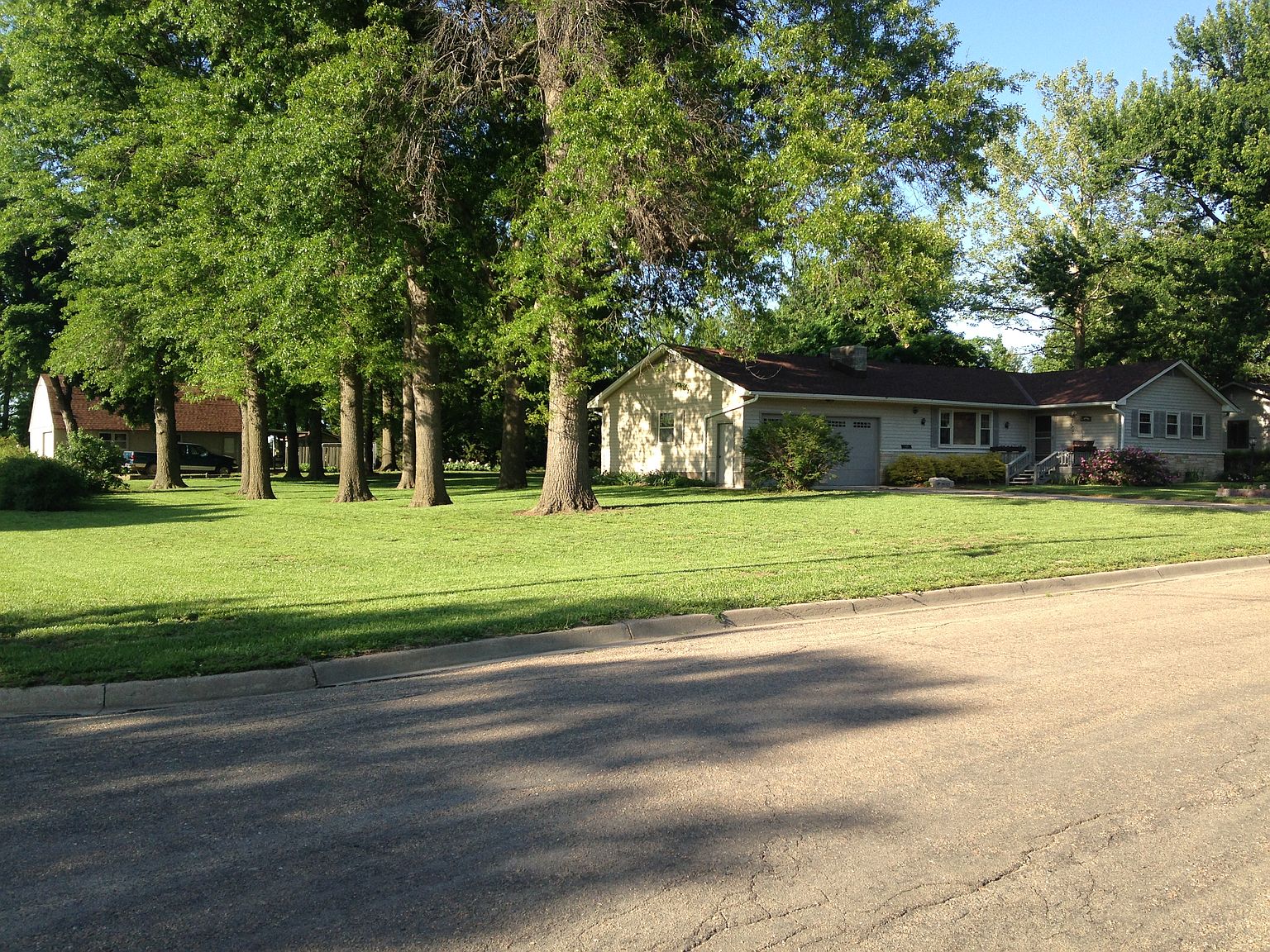 401 E 4th St, Blue Rapids, KS 66411 Zillow