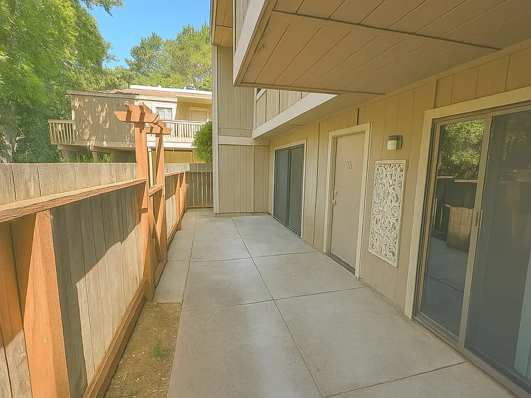 Walnut Grove — Photo 28