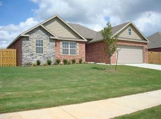 2406 SW Montana Ave, Bentonville, AR 72712