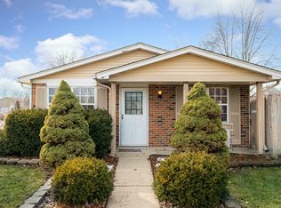 840 Bloomfield Ln, Aurora, IL 60504