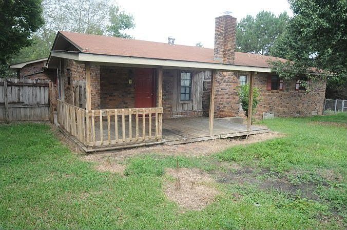 1st image of 33 Old Lakeview Dr