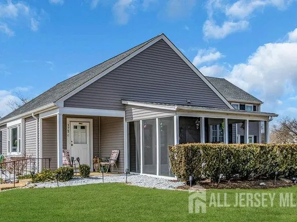 175 Portland Ln #C, Monroe Township, NJ 08831