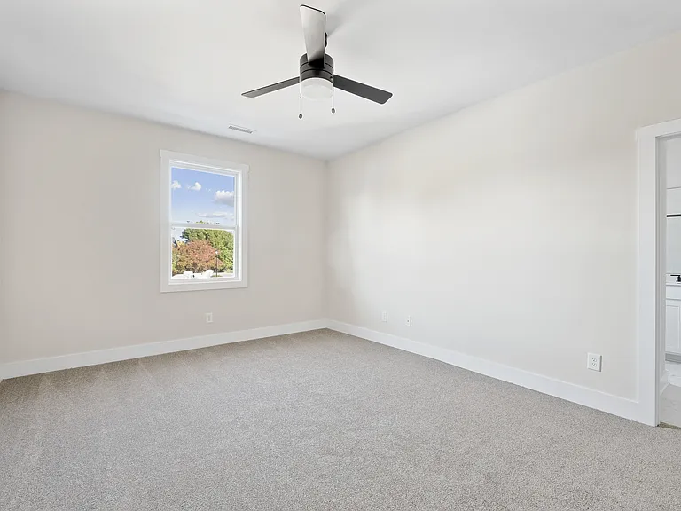 680 Melville Dr — Photo 13