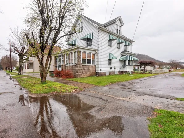 423 Sterner St, Confluence, PA 15424