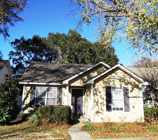 1st image of 208 Blue Pool Dr