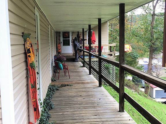 2nd image of 3121 Melody Ln