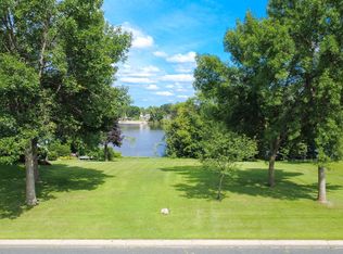 855 Otter St SW, Hutchinson, MN 55350