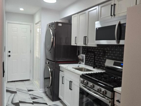 3rd image of 5433 C St SE APT 2
