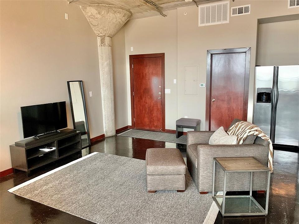 1st image of 2205 McKinney St APT 506