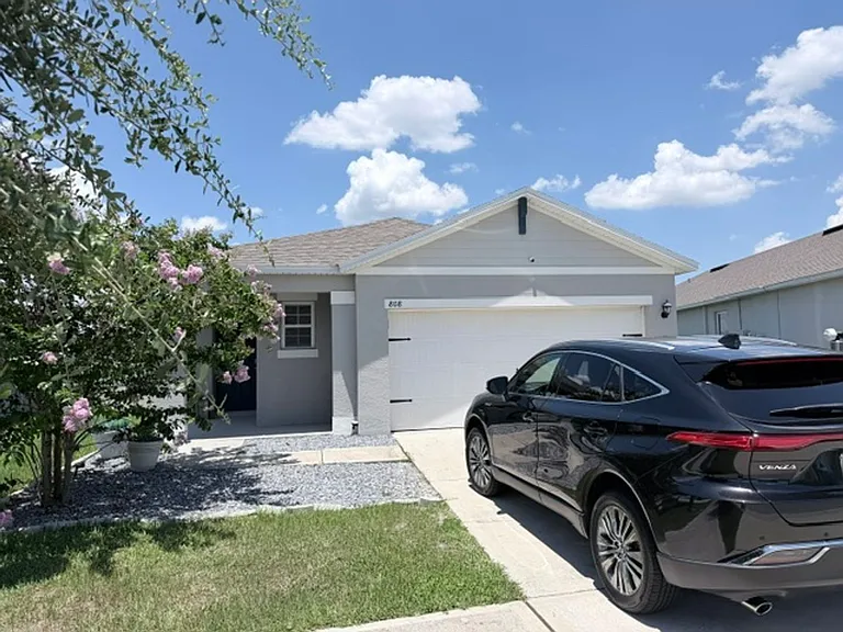 808 Brooklet Dr — Photo 3