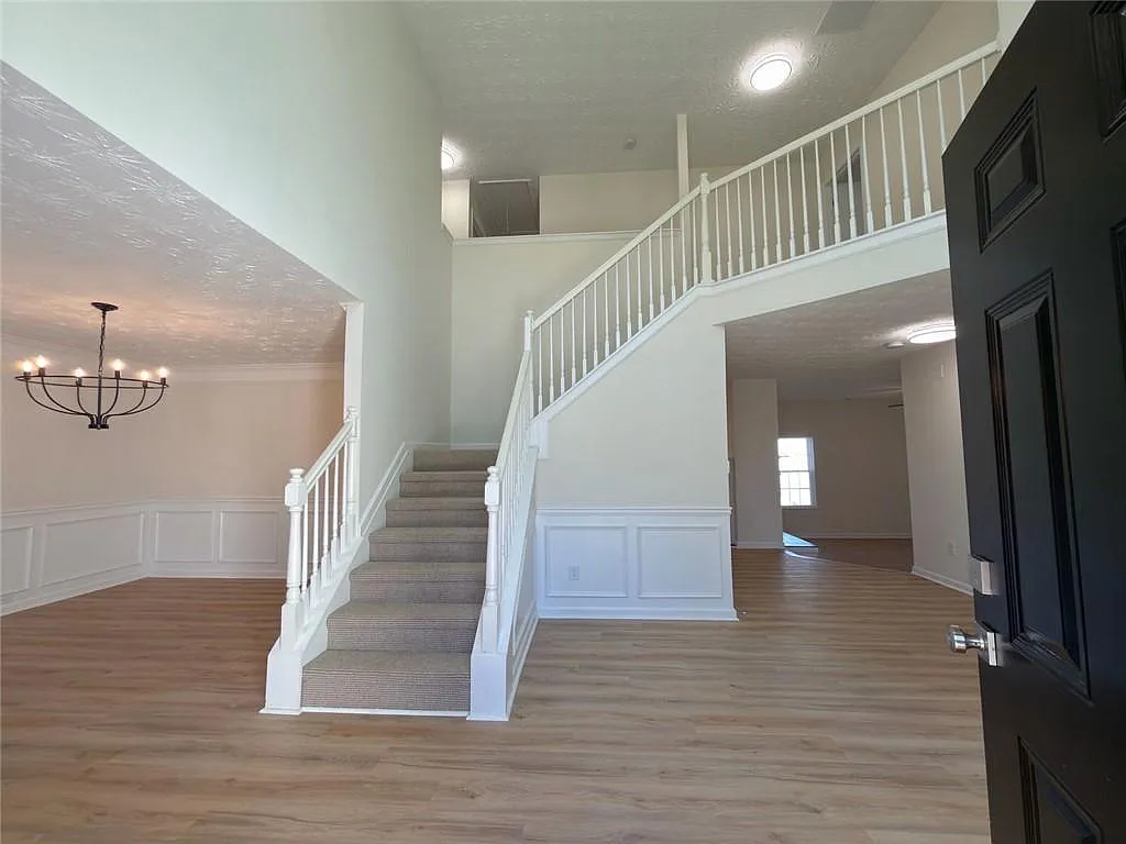 4 bed, 2.5 bath, 3114 sqft, $2,900 — Photo 3