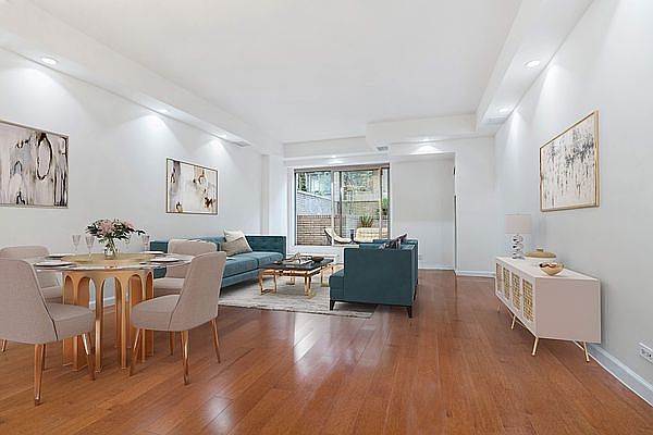 1st image of 200 E 69th St APT 1O