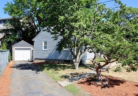 3rd image of 20 Orlando Ave