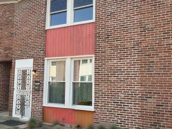 2174 Chestnut St #D, Des Plaines, IL 60018