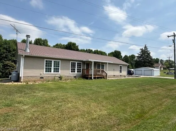 5536 Cedar Lake Rd, Jonesville, NC 28642