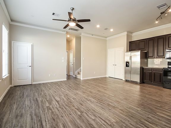 5th image of 7483 Woo St
