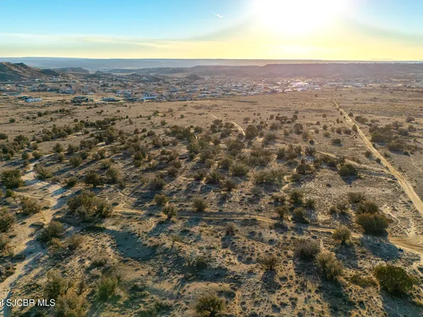 Xy Rd #3500, Flora Vista, NM 87415