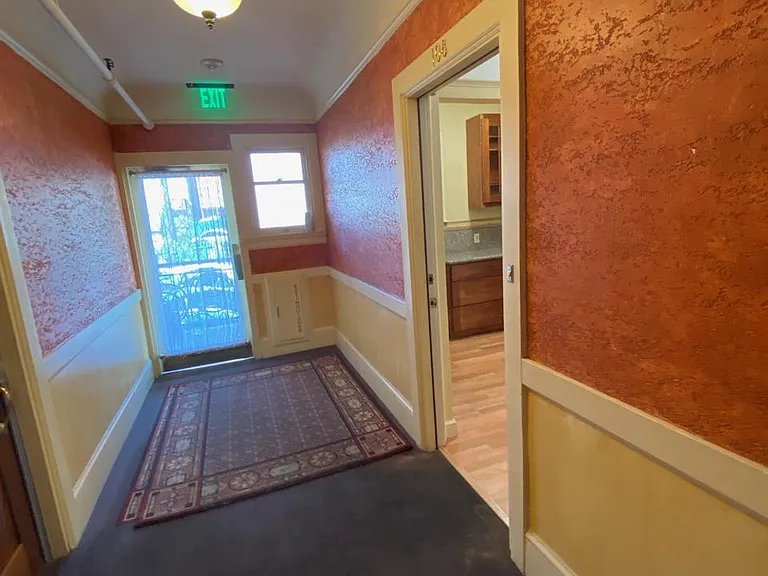 524 Georgia St #108 — Photo 7