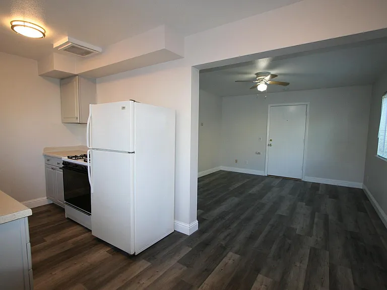 415 T St #2 — Photo 6