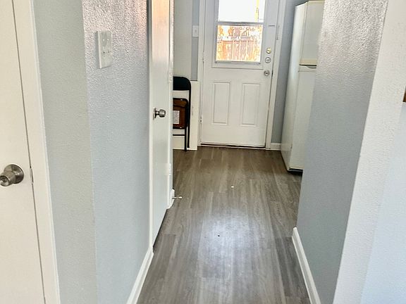 3rd image of 737 Denmark Dr