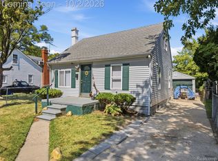 6811 Toepfer Rd, Warren, MI 48091
