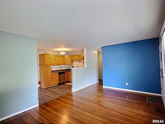 3rd image of 5744 N Hamilton Rd