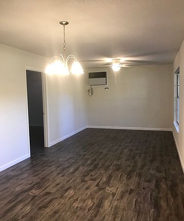 3rd image of 1822 Montview