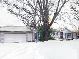 402 W Monroe St, Mentone, IN 46539