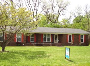 206 Donna Dr, Hopkinsville, KY 42240