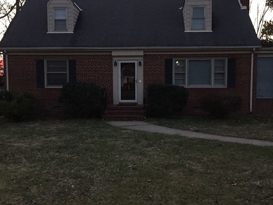 1st image of 2800 Sandy Ln