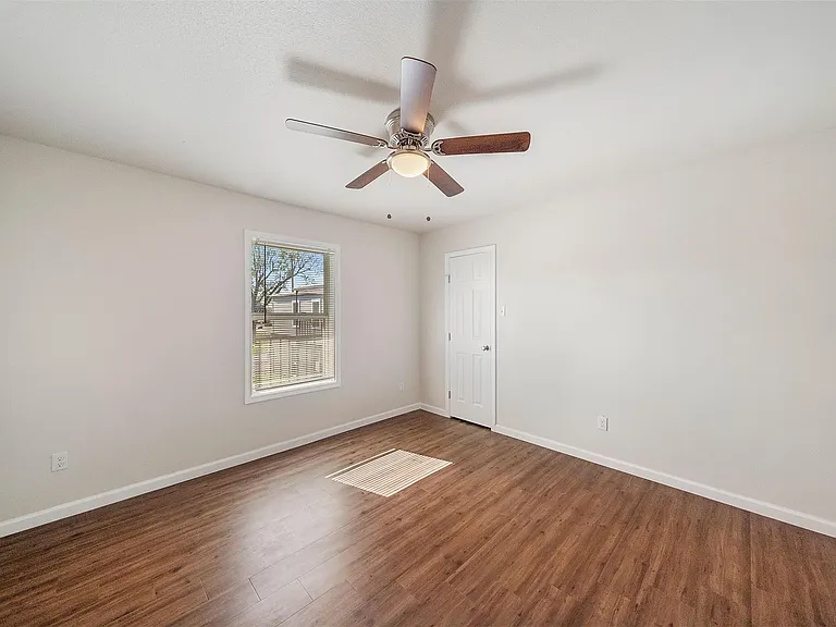 6403 Sloan St #1 — Photo 20