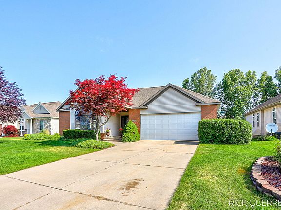 2nd image of 12975 Blueberry Ln