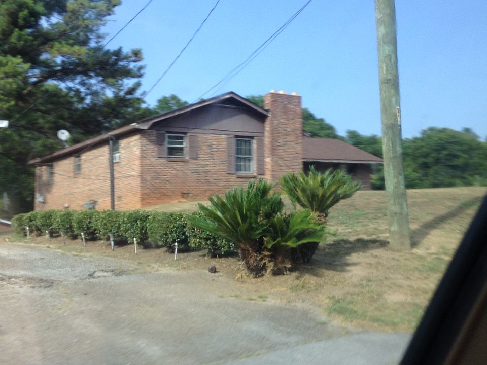 2nd image of 831 S Duncan Byp
