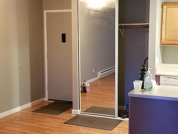 2nd image of 405 Piccadilly Pl APT 21