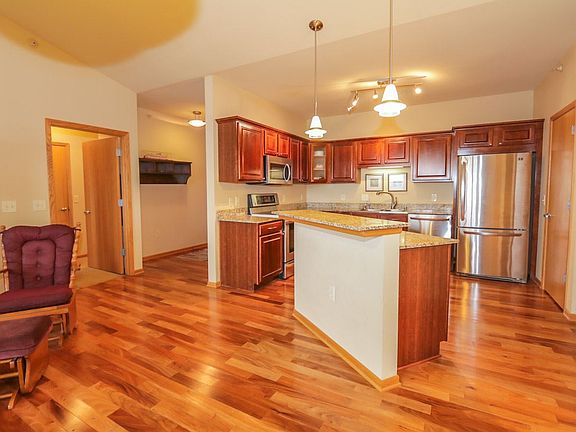 4th image of 8201 Mayo Dr Unit 405