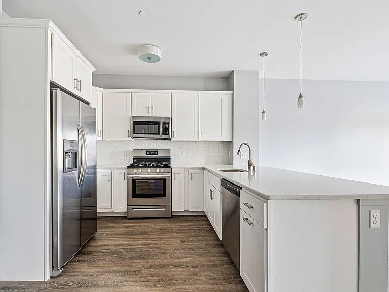 Four Winds Apartments — Photo 22