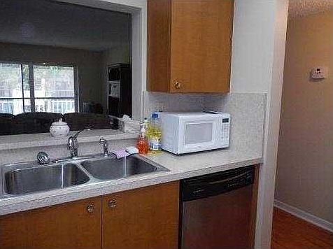 4th image of 4167 NW 90th Ave APT 202
