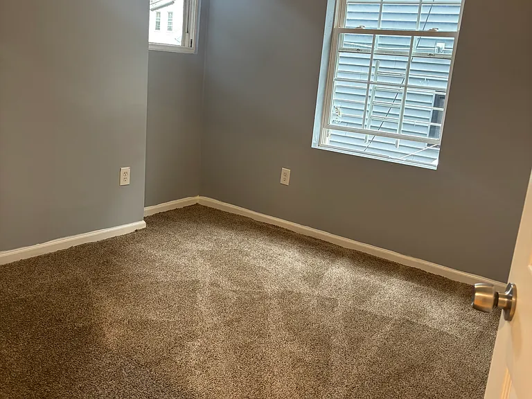 380 21st St #1 — Photo 9