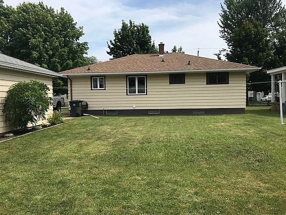Back of house\backyard