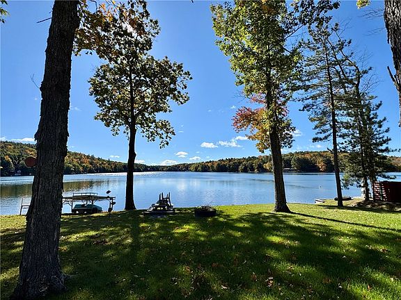 4th image of 335 & 339 Arnold Lake Rd