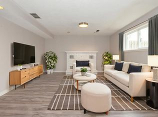 27 Rollins Dr, Welland, ON L3C6Z8